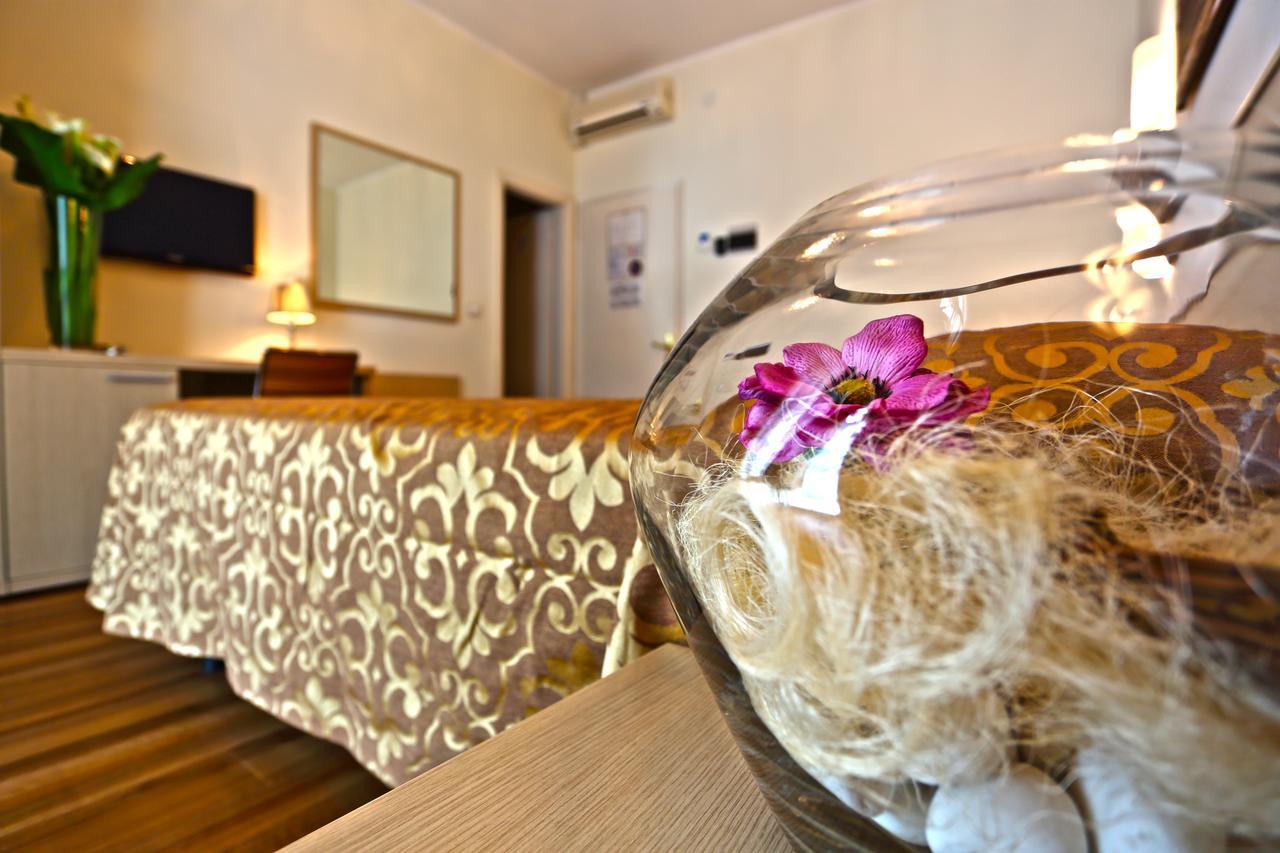 Hotel Castiglione لينانو سابيادورو المظهر الخارجي الصورة